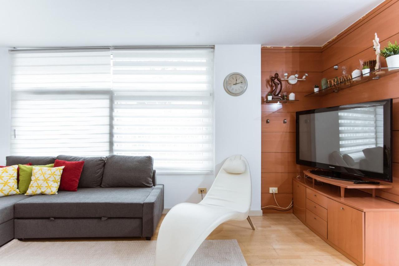 Two Bedroom Townhouse Within 10Min Walk From Beach Barcelona Bagian luar foto