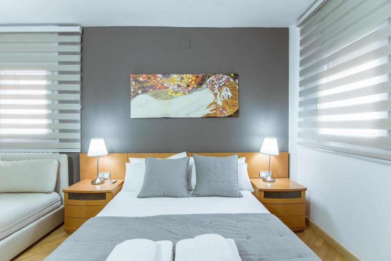 Two Bedroom Townhouse Within 10Min Walk From Beach Barcelona Bagian luar foto