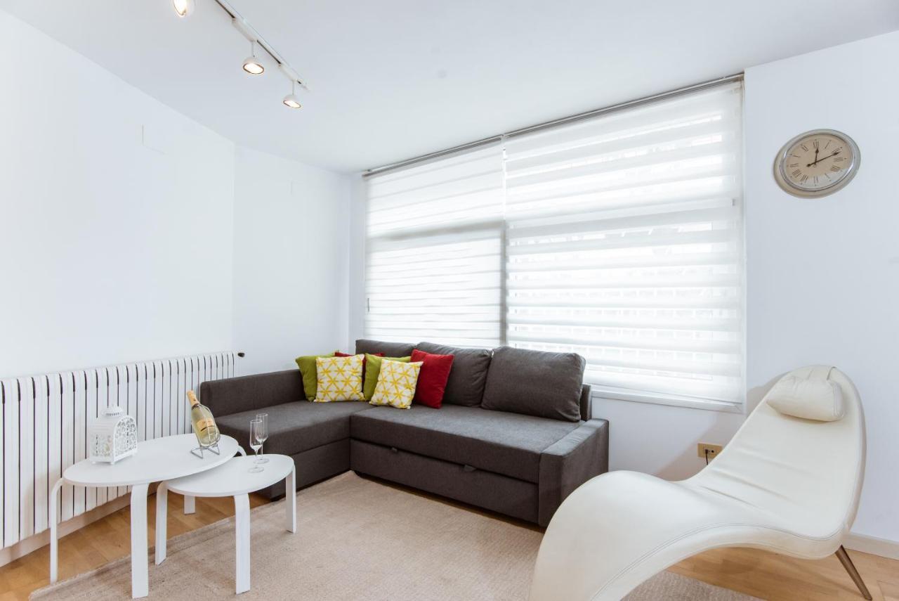 Two Bedroom Townhouse Within 10Min Walk From Beach Barcelona Bagian luar foto