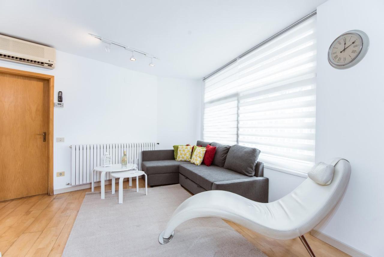 Two Bedroom Townhouse Within 10Min Walk From Beach Barcelona Bagian luar foto