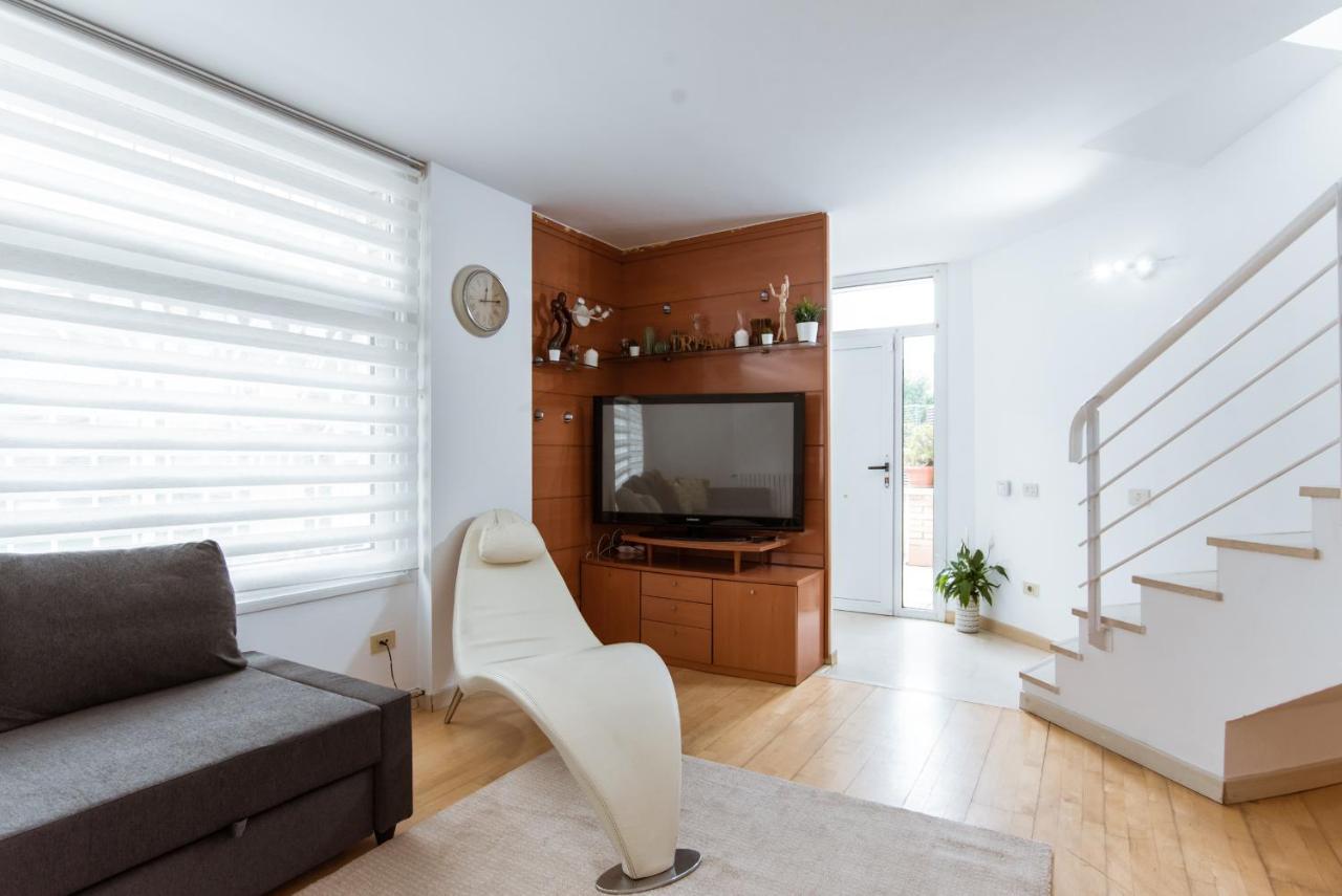 Two Bedroom Townhouse Within 10Min Walk From Beach Barcelona Bagian luar foto