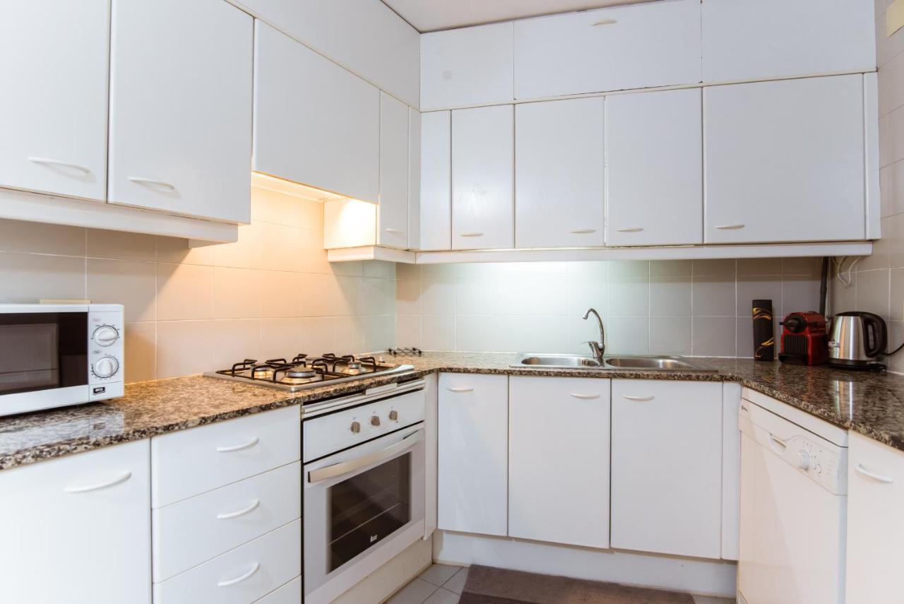 Two Bedroom Townhouse Within 10Min Walk From Beach Barcelona Bagian luar foto