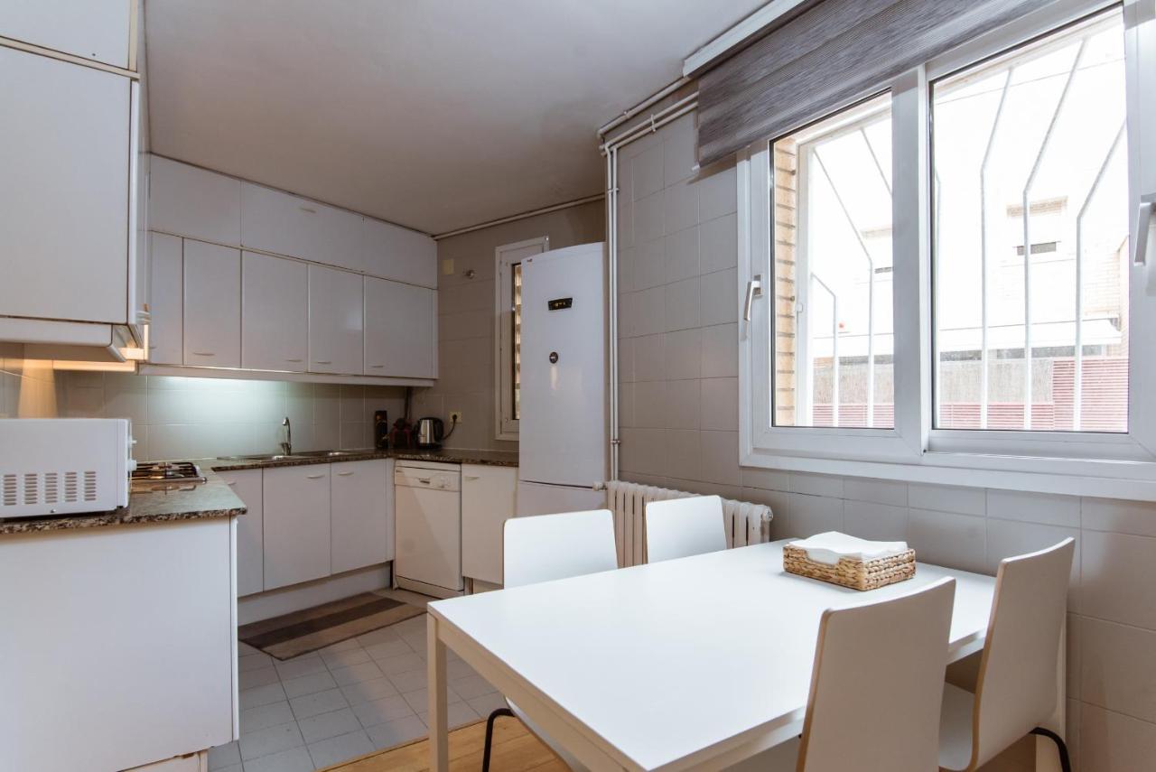 Two Bedroom Townhouse Within 10Min Walk From Beach Barcelona Bagian luar foto